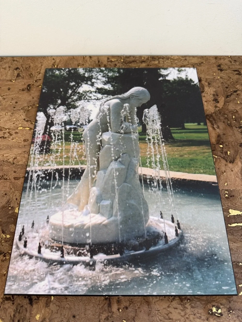 10” x 13” White Fountain Sculpture Wall Art on Wood 🖼️ - Picture 3 of 3